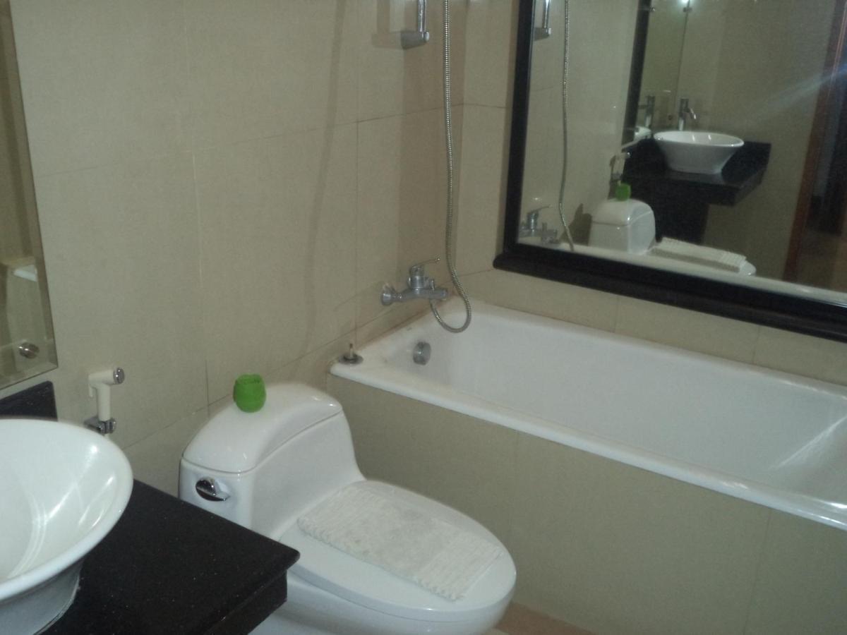 Alloro Guesthouse Pacitan Ngoại thất bức ảnh
